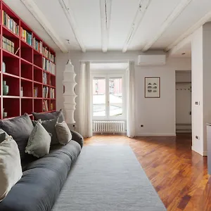 https://brera-apartments-in-porta-venezia.italymilanhotels.net