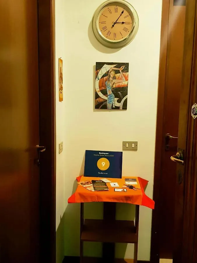 Studio Luna Apartments Mediolan